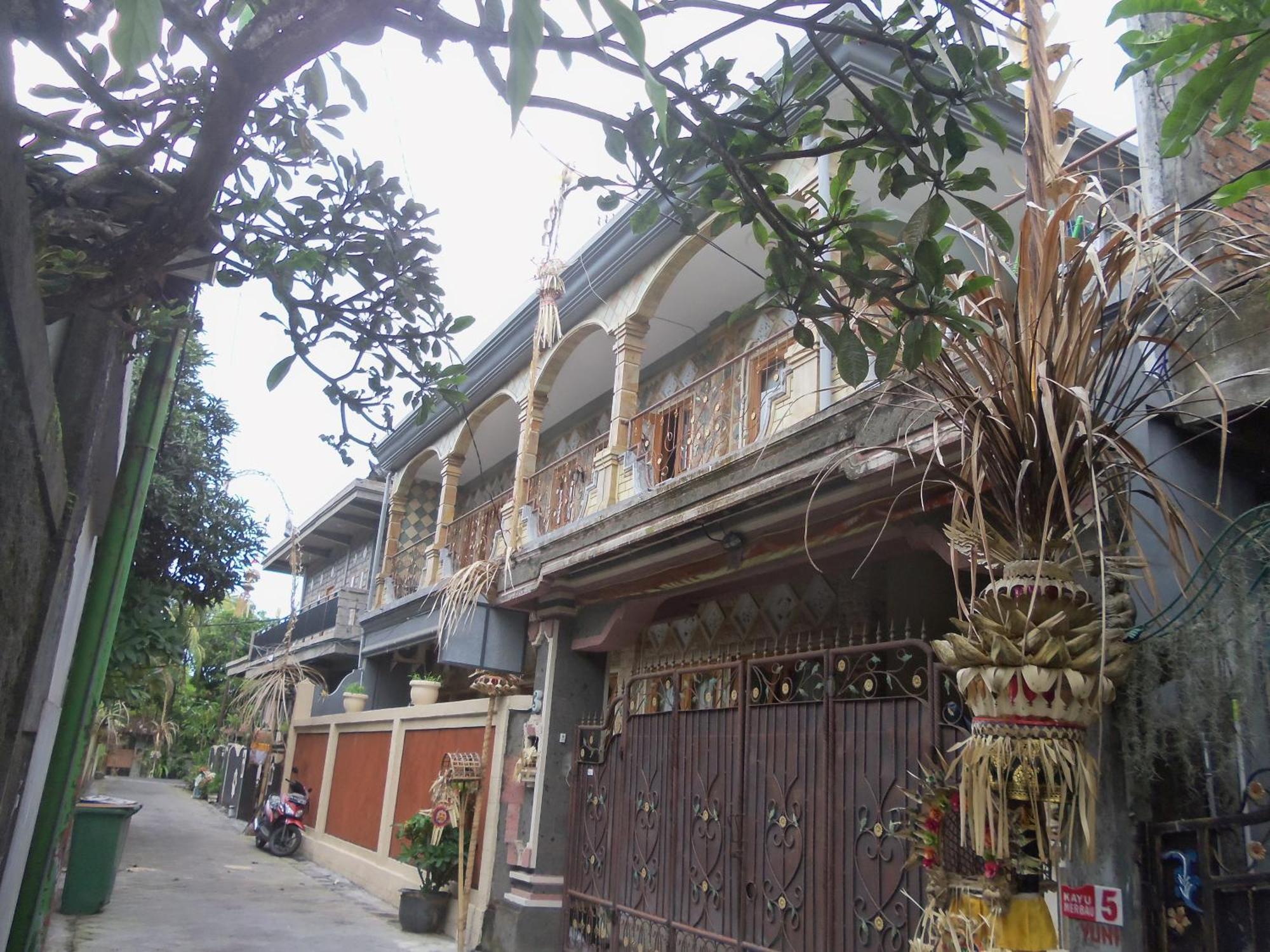 The Reinhold Guesthouse Bali Kerobokan Habitación foto