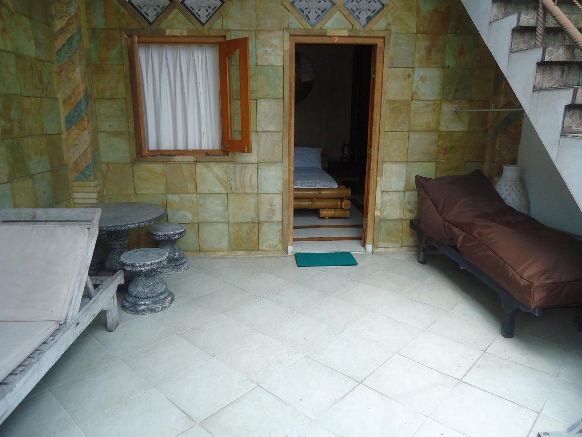 The Reinhold Guesthouse Bali Kerobokan Exterior foto