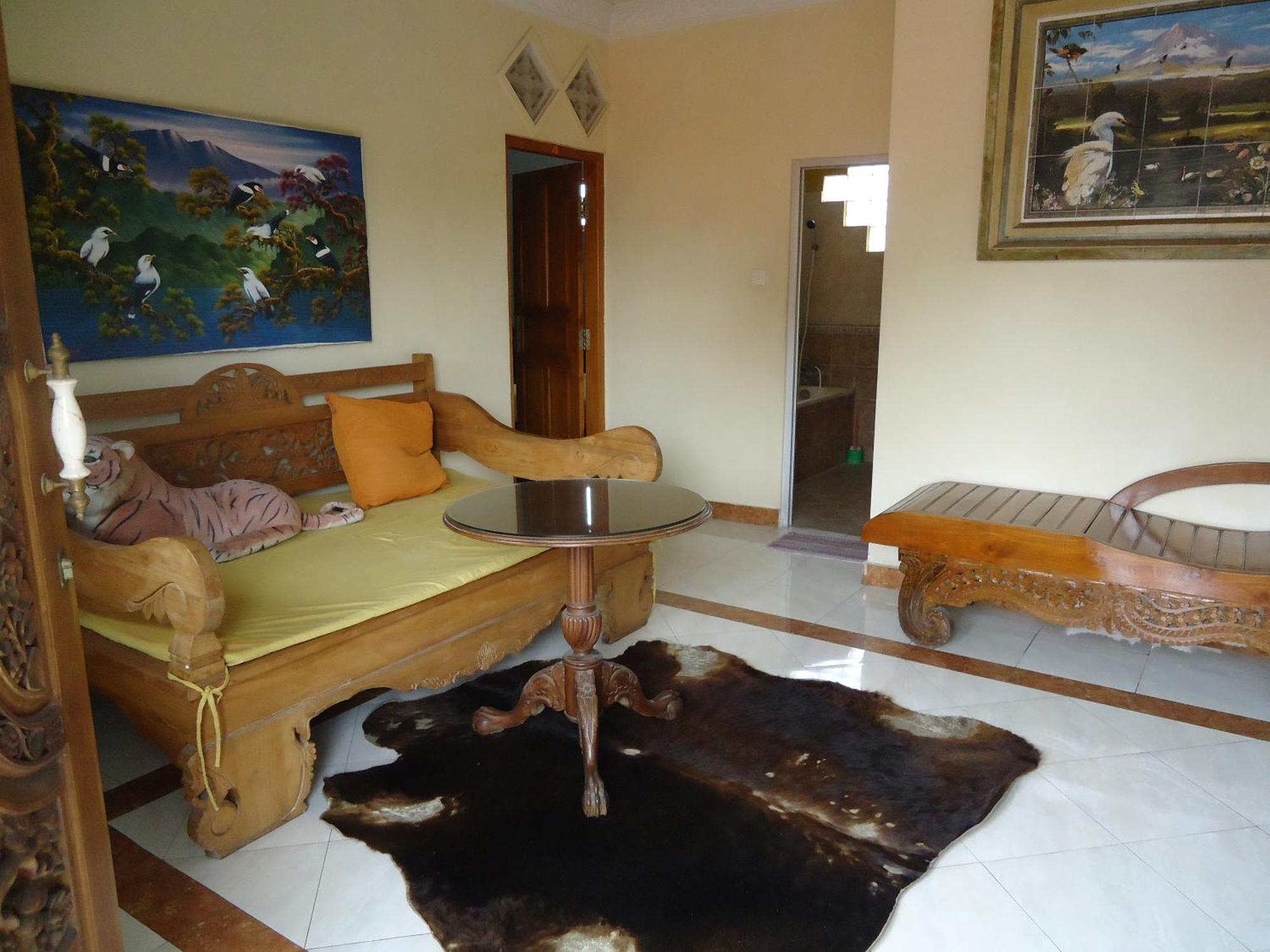 The Reinhold Guesthouse Bali Kerobokan Exterior foto