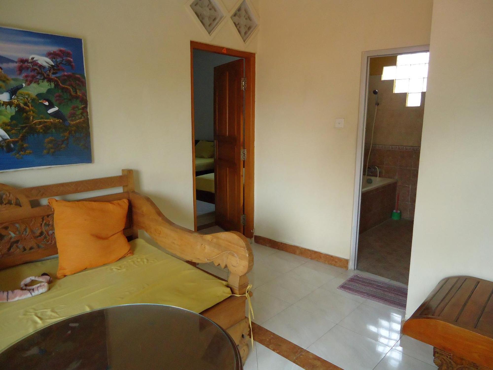 The Reinhold Guesthouse Bali Kerobokan Exterior foto